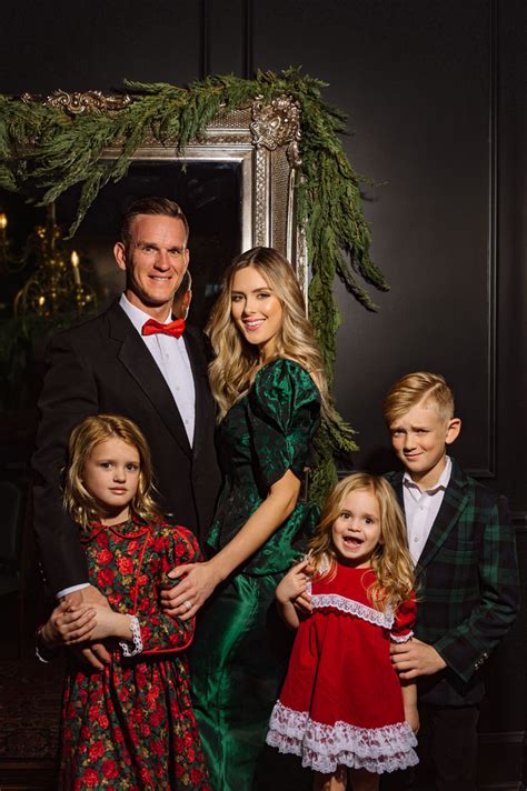 Traditional Red and Green christmas outfits for family pictures